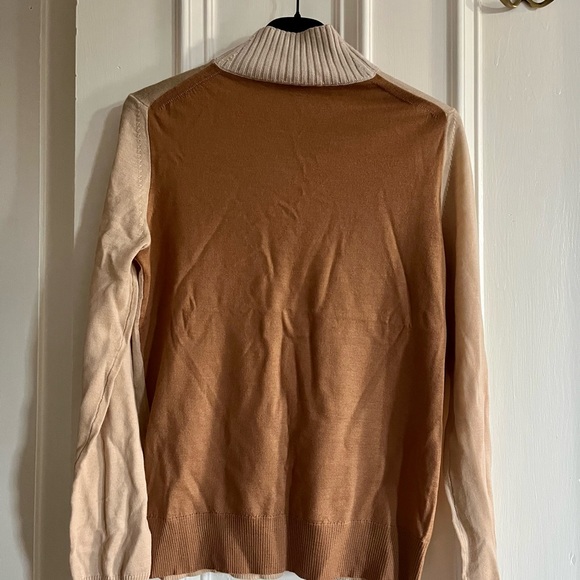 Rosetta Getty, bicolor Vneck wool turtleneck sweater (nude and camel), sz Small - Picture 5 of 6